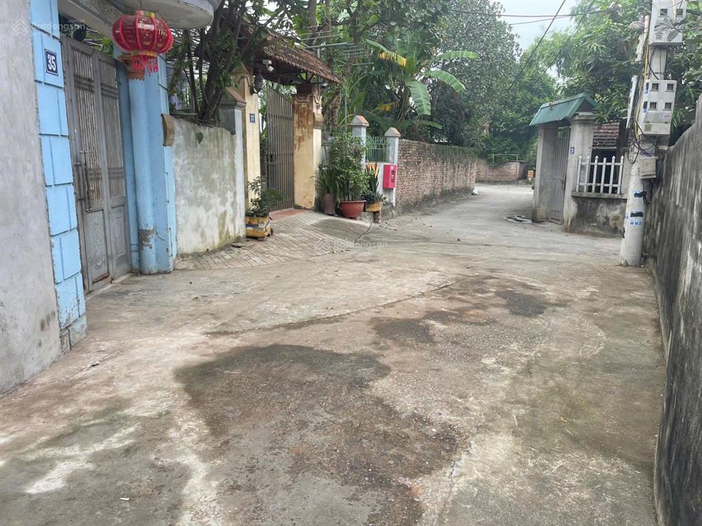 Bán đất ở tại xã thanh mai, thanh oai, hà nội với diện tích 45m2, sổ vuông, ngõ nông, trung tâm