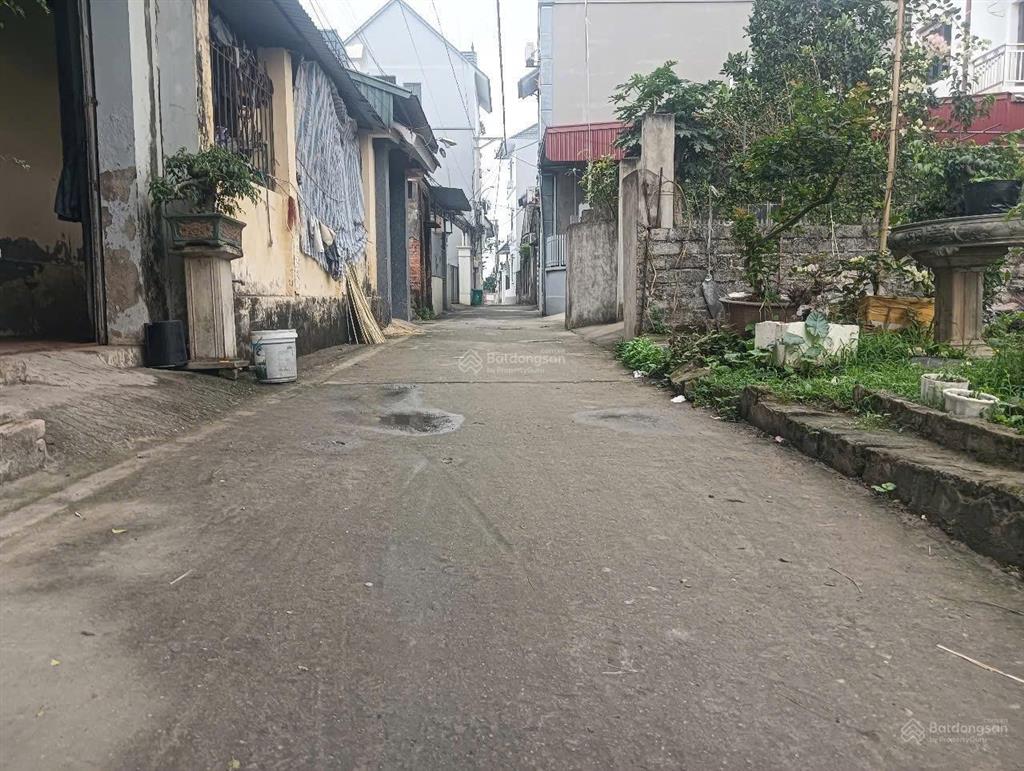 Bán đất tại xã kim thư, thanh oai, hà nội, lô góc hai thoáng, ô tô thông, gần chợ chuông, giá rẻ