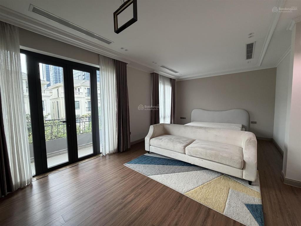 Chủ nhà cho thuê căn biệt thự song lập full nội thất nhập khẩu từ đức