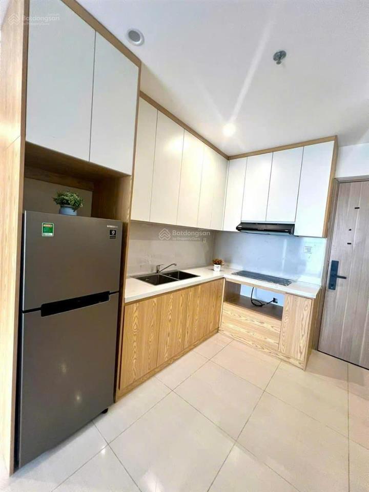 Chính chủ cần bán căn 2 phòng ngủ cộng 1 64,6 m2 tại toà the sapphire full nội thất 4.9 tỷ