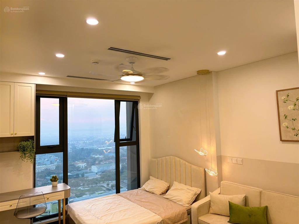 Chính chủ cần bán căn studio 32m2 tại toà cao cấp imperia smart city full nội thất, 2,8 tỷ