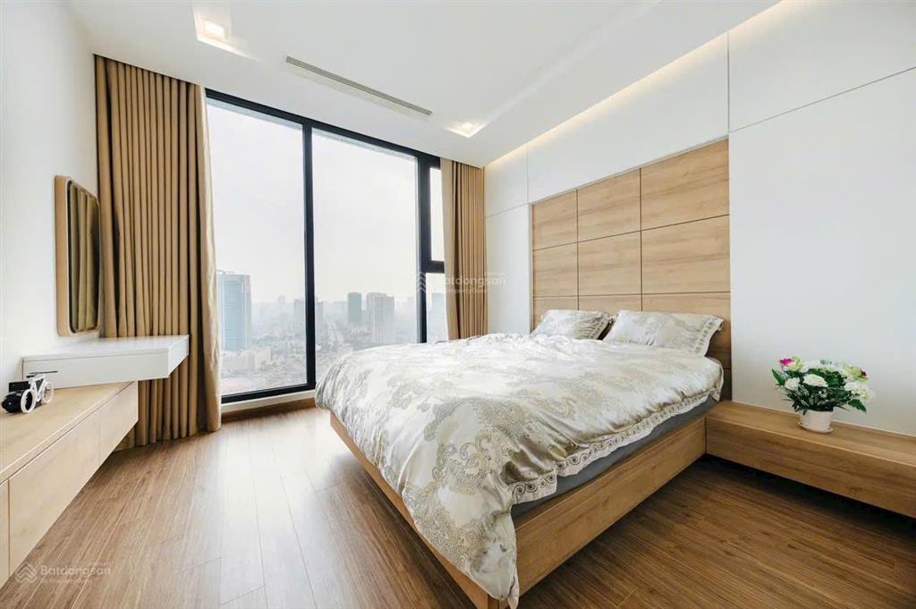 Gấp! bán căn 3pn 2vs đẹp dt 91m² tầng trung hướng đn cc vinhomes westpoint đỗ đức dục giá 10,6 tỷ