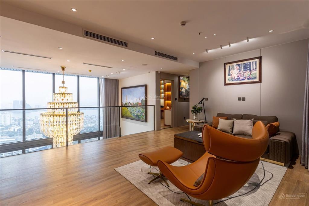 Hàng vip! bán penthouse 500m², view trọn hồ tây, phố cổ, có sân vườn bể bơi tràn viền, giá 96 tỷ