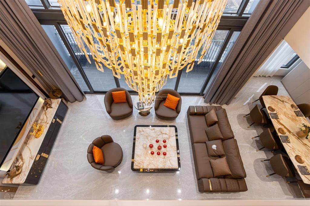 Hàng vip! bán penthouse 500m², view trọn hồ tây, phố cổ, có sân vườn bể bơi tràn viền, giá 96 tỷ