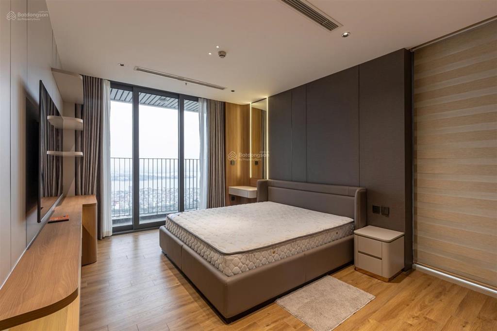 Hàng vip! bán penthouse 500m², view trọn hồ tây, phố cổ, có sân vườn bể bơi tràn viền, giá 96 tỷ