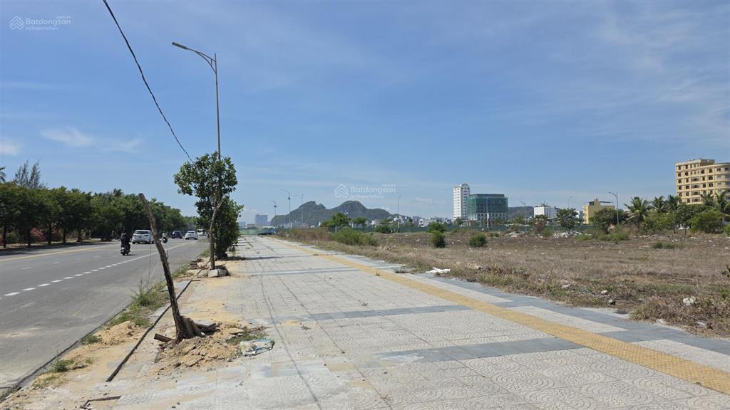 Bán lô đất 2600m hai mặt tiền võ nguyên giáp, 260 tỷ,