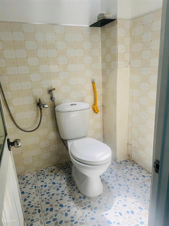 Cần bán nhà 2 tầng mt đường 10,5m  huỳnh ngọc huệ  p. thanh khê  vị trí kinh doanh tốt  giá rẻ