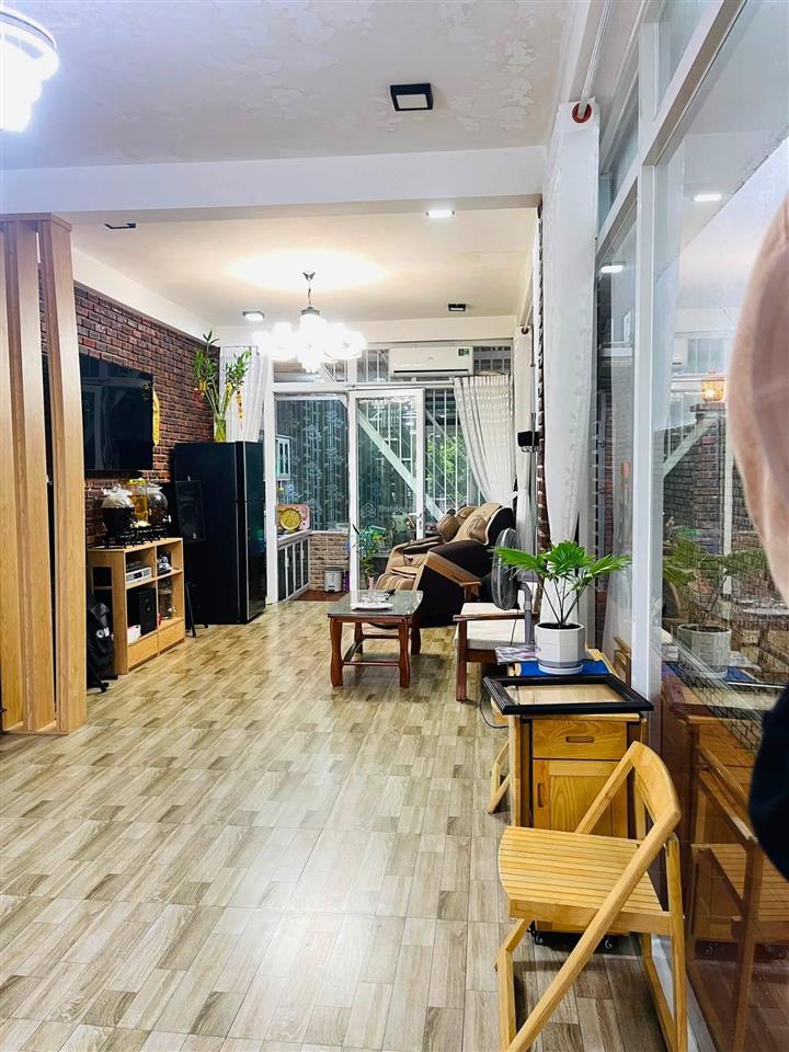 Cần bán nhanh nhà 2 tầng đường trần kim xuyến  p. hòa xuân  giá tốt  gọi lê minh