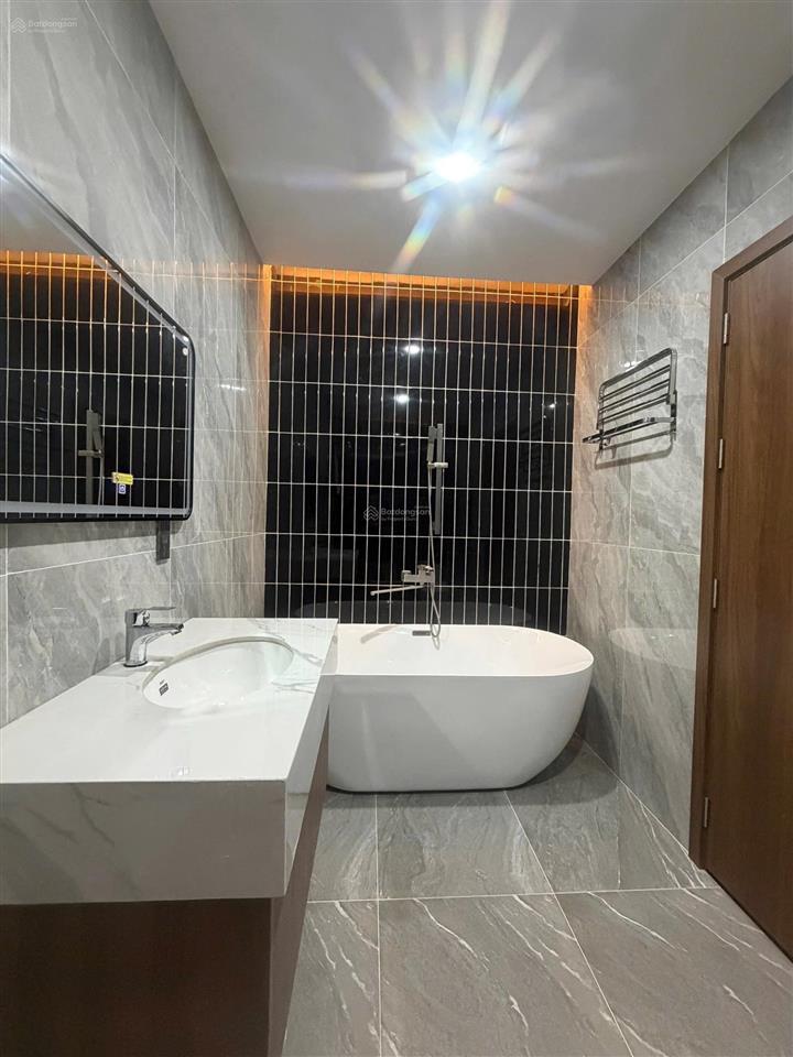 Cần bán nhà đẹp 3 tầng  gần xô viết nghệ tĩnh  rộng 7m  full nội thất xịn  giá tốt gọi lê minh