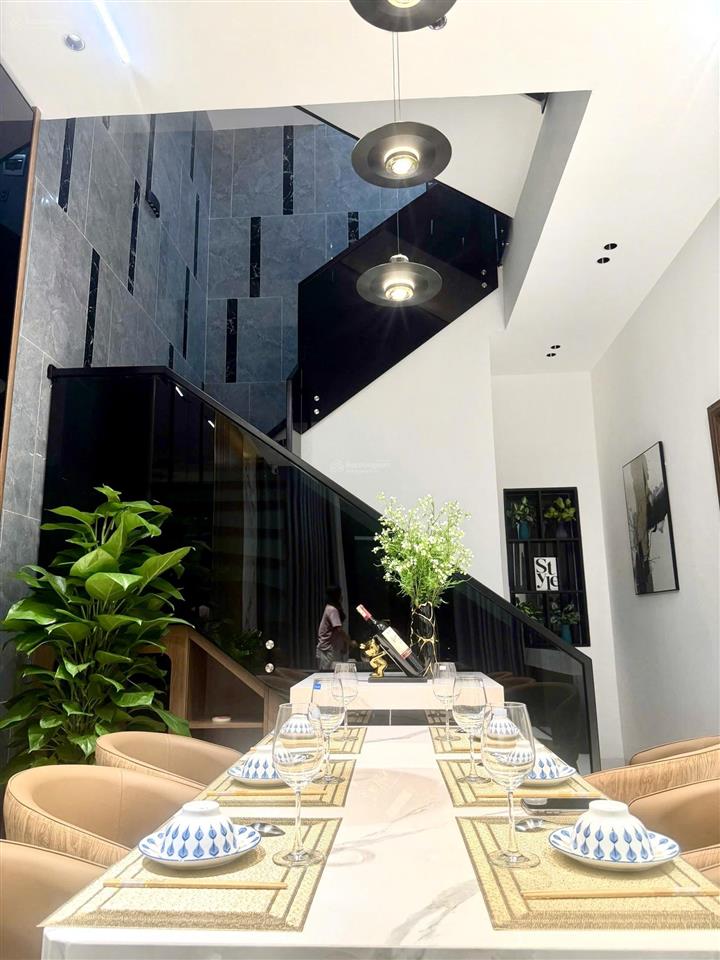 Cần bán nhà đẹp 3 tầng  gần xô viết nghệ tĩnh  rộng 7m  full nội thất xịn  giá tốt gọi lê minh