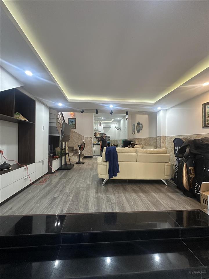Chủ thiện chí bán  nhà đẹp 3 tầng đường tạ mỹ duật  ngay khu phố hàn  biển mỹ khê  giá tốt
