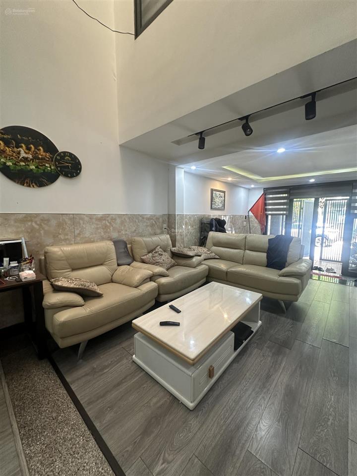 Chủ thiện chí bán  nhà đẹp 3 tầng đường tạ mỹ duật  ngay khu phố hàn  biển mỹ khê  giá tốt