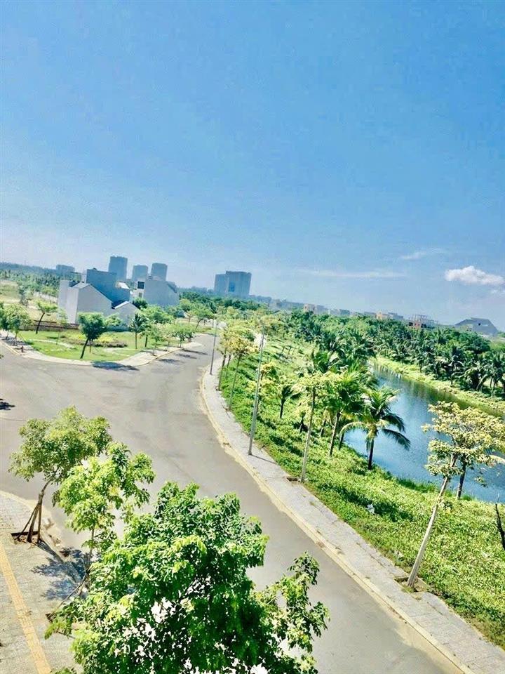 180m2 ngang 7,5m khu fpt đà nẵng giá cần bán gấp
