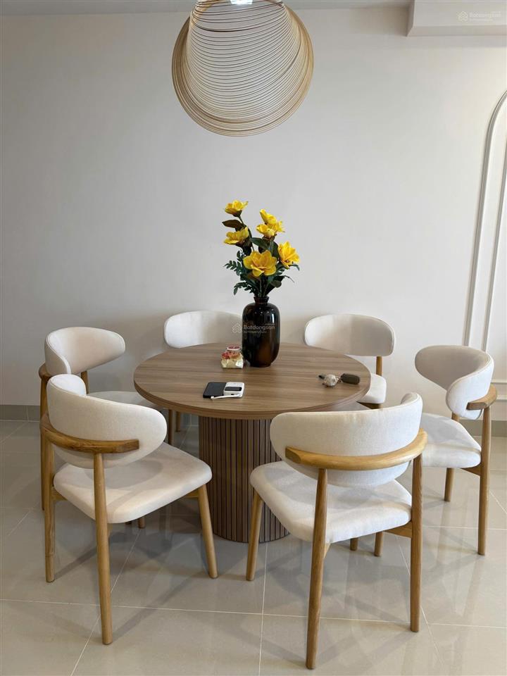 Cho thuê căn hộ 2pn, dt 87m2 vung tau centre point, nội thất đẹp, view hồ bơi   0983 076 ***.