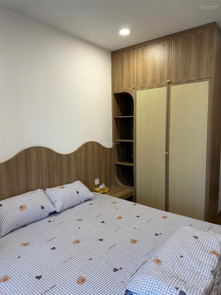 Cho thuê căn hộ 2pn, dt 87m2 vung tau centre point, nội thất đẹp, view hồ bơi   0983 076 ***.