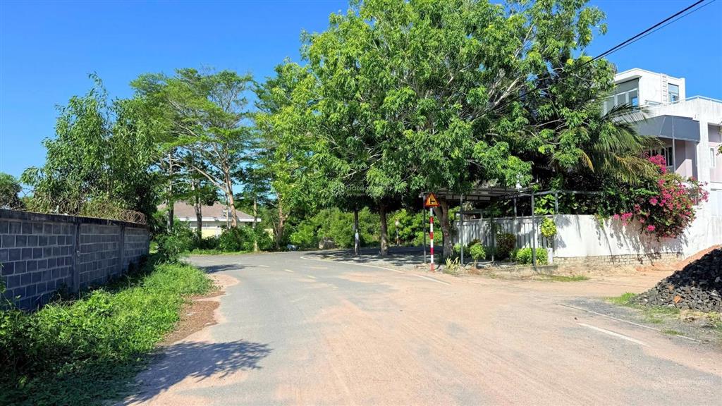 Lô đất biệt thự đối diện công viên cách biển 200m chỉ 2,85 tỷ