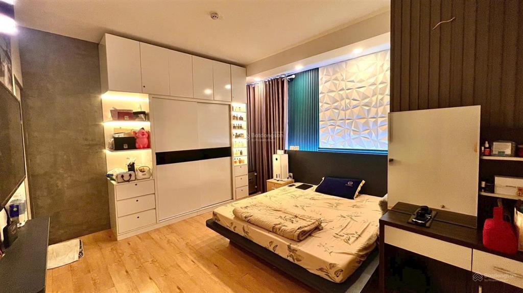 Bán gấp căn hộ melody cách bãi sau 500m 99m2 2pn