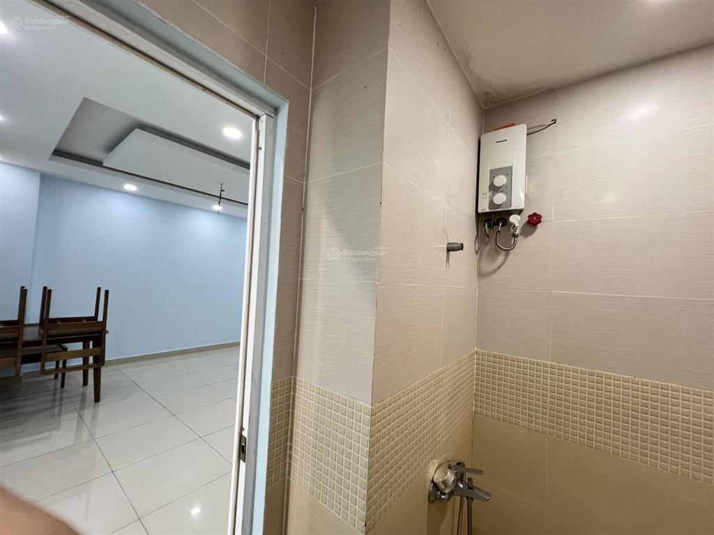 Căn hộ oriental plaza 80m2, 2pn, sổ hồng sẵn, nhà trống giao ngay. giá 4ty470 thương lượng