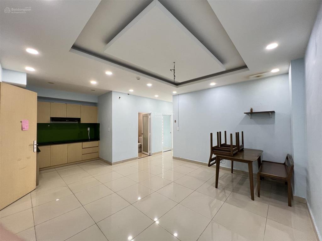 Căn hộ oriental plaza 80m2, 2pn, sổ hồng sẵn, nhà trống giao ngay. giá 4ty470 thương lượng