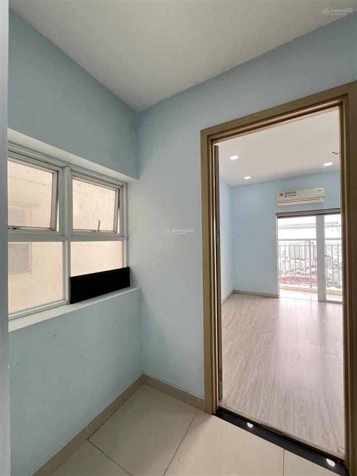 Căn hộ oriental plaza 80m2, 2pn, sổ hồng sẵn, nhà trống giao ngay. giá 4ty470 thương lượng