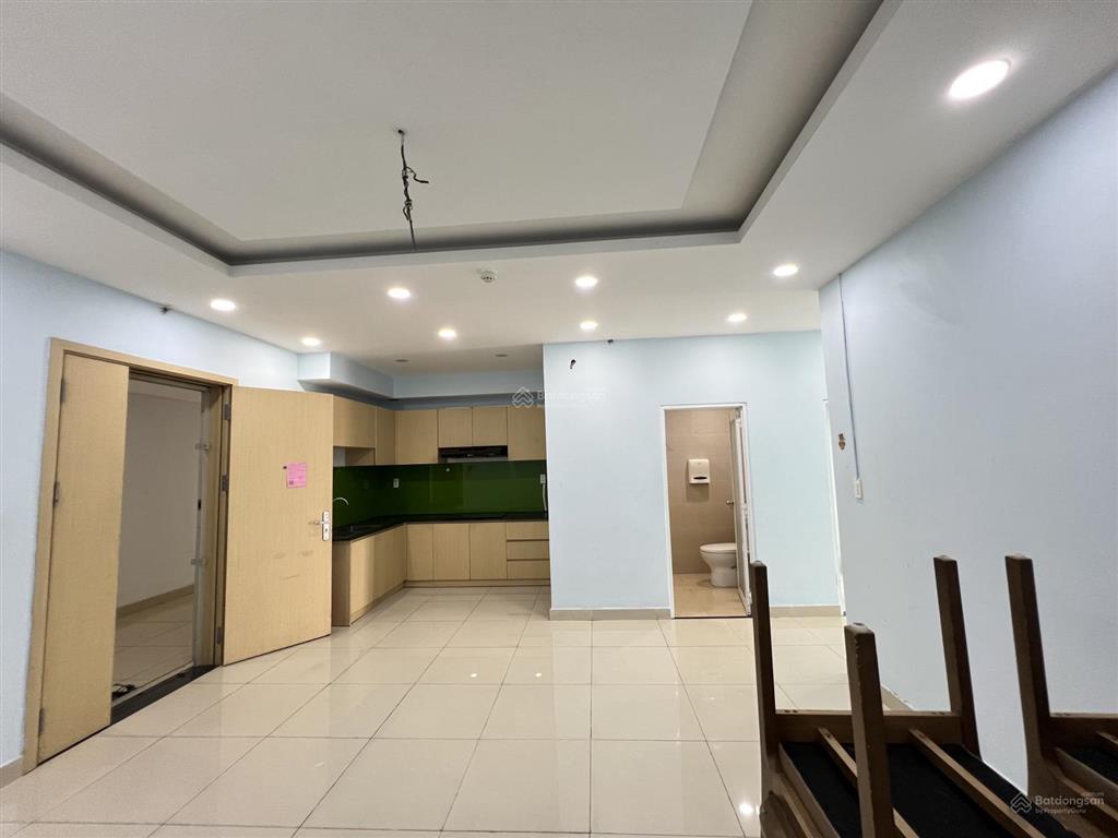 Căn hộ oriental plaza 80m2, 2pn, sổ hồng sẵn, nhà trống giao ngay. giá 4ty470 thương lượng