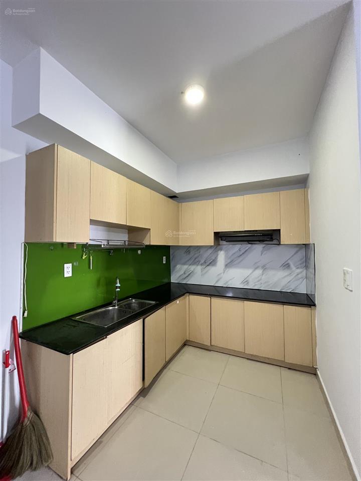Cho thuê căn hộ quận tân phú ở liền 2 phòng ngủ 83m2 có nội thất
