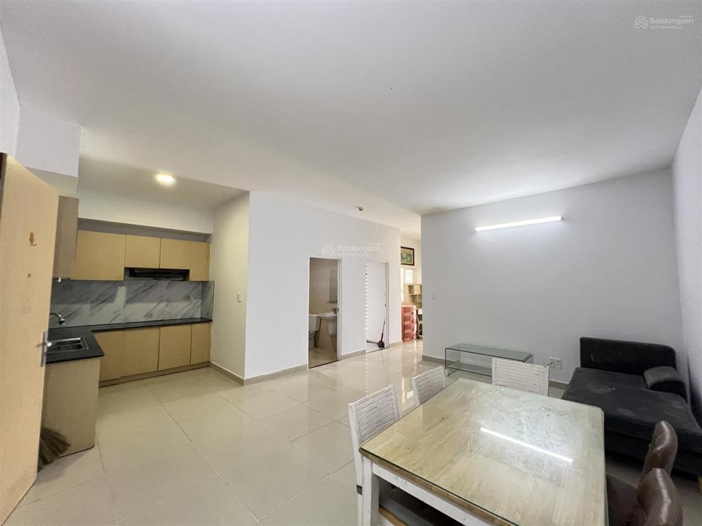 Cho thuê căn hộ quận tân phú ở liền 2 phòng ngủ 83m2 có nội thất