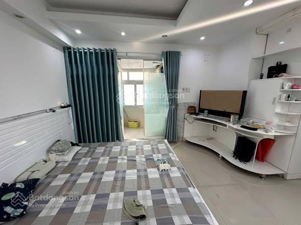Cho thuê căn hộ lakeside 2pn, 01wc, 01 pk,01 phòng bếp , giá 6 triệu/tháng
