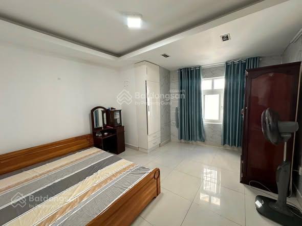 Cho thuê căn hộ lakeside 2pn, 01wc, 01 pk,01 phòng bếp , giá 6 triệu/tháng