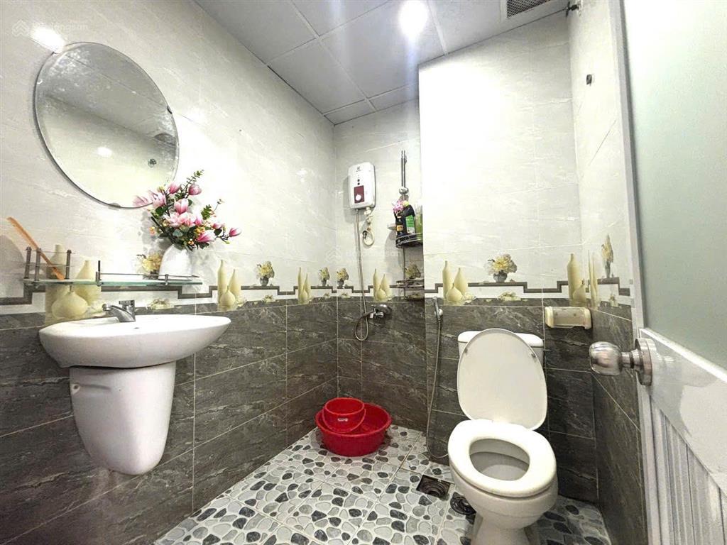 Cho thuê căn hộ seaview chí linh, 01 phòng ngủ 1 wc nội thất, giá 5 triệu/tháng  0933 689 ***