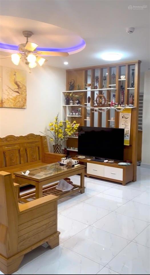 Cho thuê căn hộ seaview vt 3pn, 2wc nhà sạch đẹp giá 9 triệu/tháng vui lòng  0933 689 ***