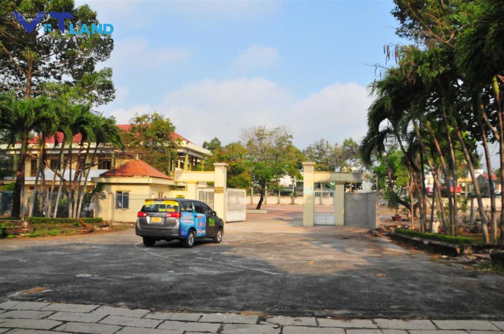 Chuyển nhượng hết cổ phần khu đất giáo dục của trường thcs chu văn an tại trung tâm bà rịa, tp hcm.