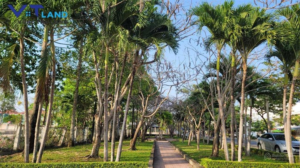 Chuyển nhượng hết cổ phần khu đất giáo dục của trường thcs chu văn an tại trung tâm bà rịa, tp hcm.