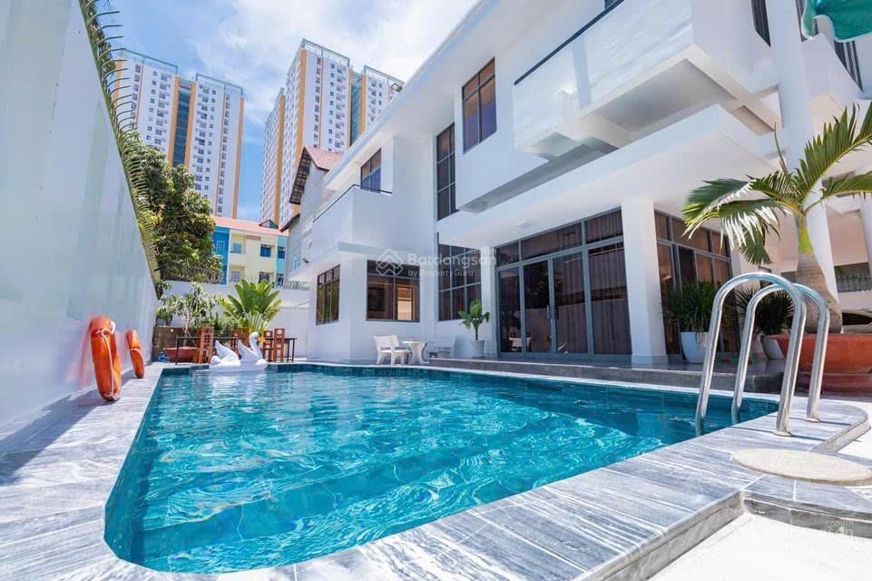 Villa đẳng cấp khu á châu  chỉ vài trăm mét ra bãi sau  khu sầm uất  dư địa tăng giá còn rất lớn