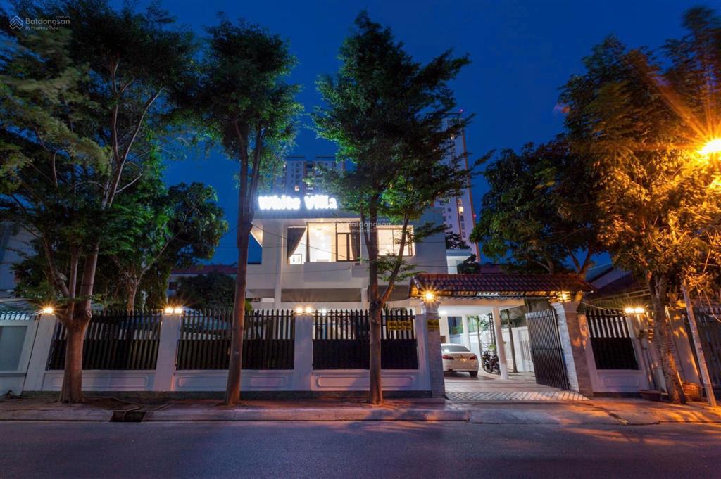 Villa đẳng cấp khu á châu  chỉ vài trăm mét ra bãi sau  khu sầm uất  dư địa tăng giá còn rất lớn