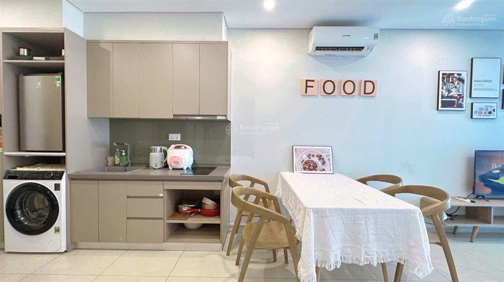 Bán gấp 2pn view biển 2,49 tỷ giá công chứng nhanh. 0944 333 *** mr bảo
