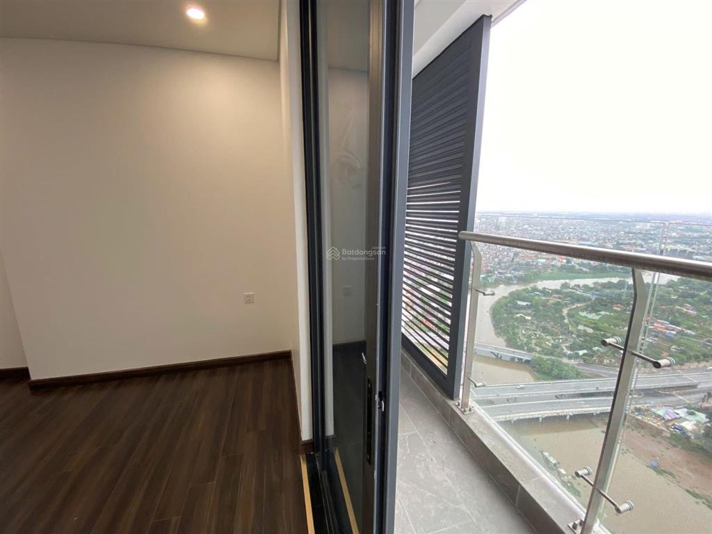 Chính chủ gửi bán căn góc ch19 tầng trung có bìa giá tốt