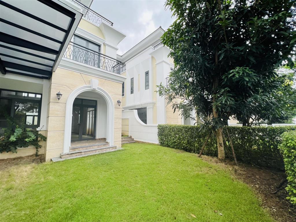 Bán biệt thự song lập verosa park, 1 căn hiếm có 230m2, 35 tỷ, thương lượng nhanh