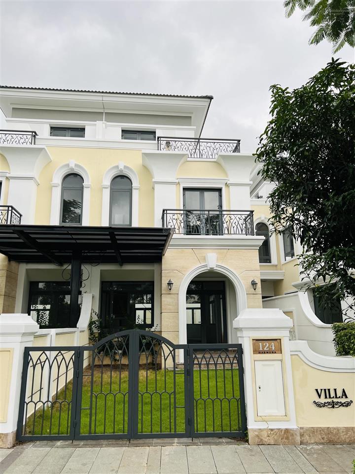 Bán biệt thự song lập verosa park, 1 căn hiếm có 230m2, 35 tỷ, thương lượng nhanh