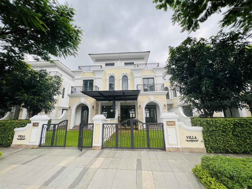 Bán biệt thự song lập verosa park, 1 căn hiếm có 230m2, 35 tỷ, thương lượng nhanh