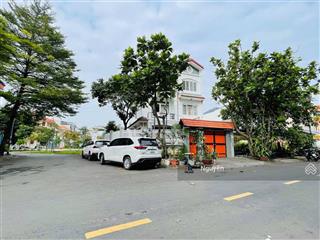 Sống sang giữa lòng quận 2  biệt thự 3 mặt thoáng sát công viên  cạnh the global city