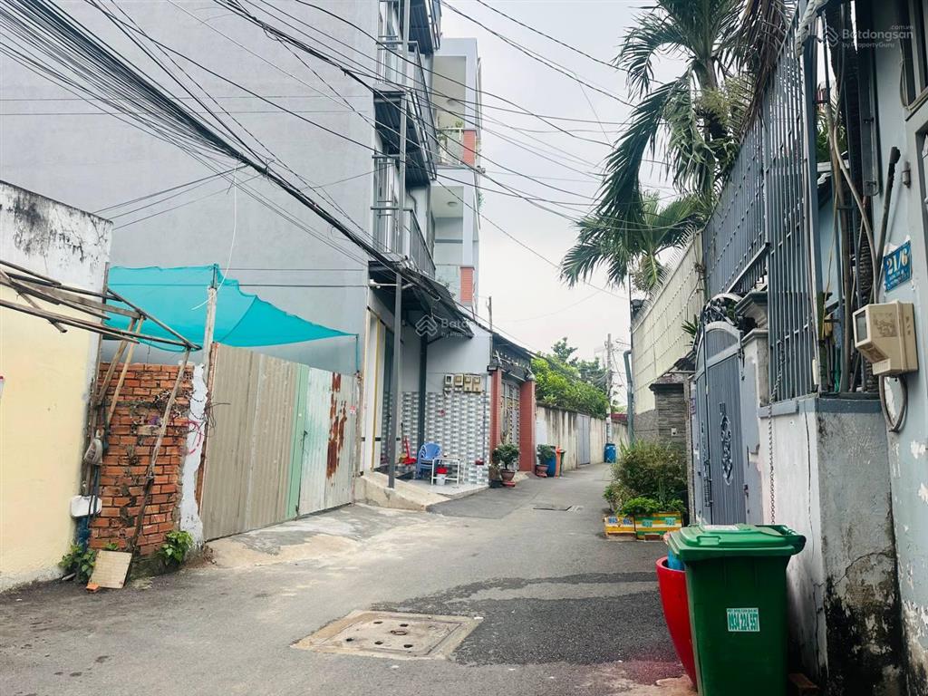 Giảm tiếp còn 8,8 tỷ. bán gấp nhà c4 gần chợ đường 339  phước long b, q9