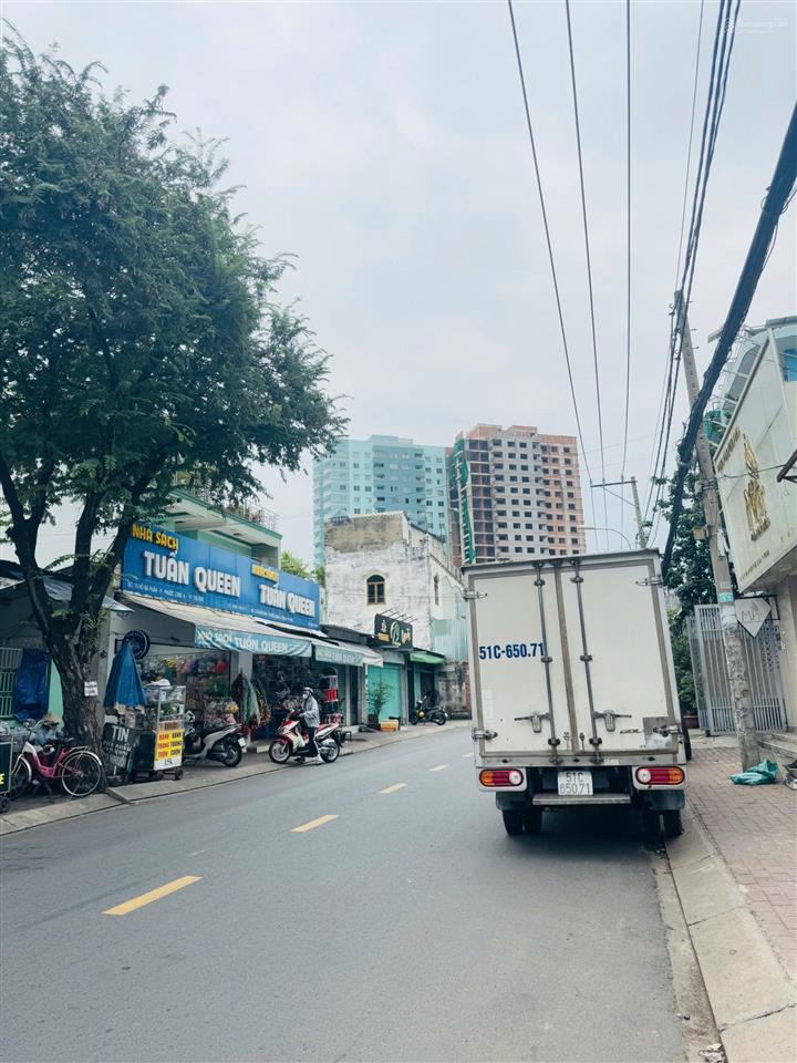 Bán nhà 2 tầng đường ôtô 1 sẹc hồ bá phấn  phước long