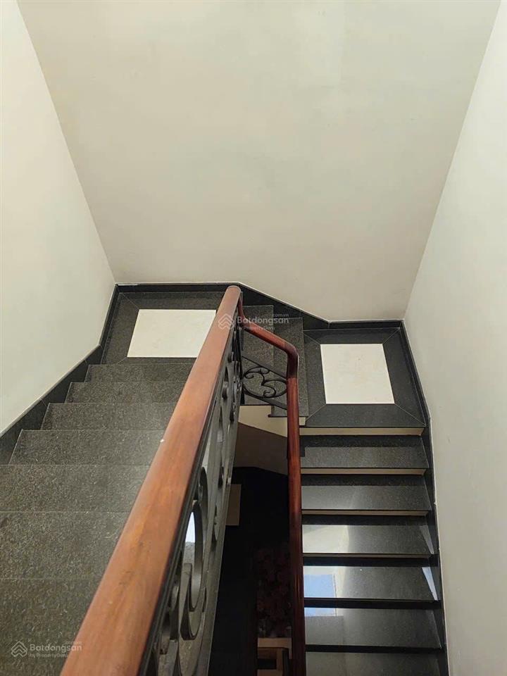 15 tỷ thương lượng. nhà 3 tầng mặt tiền đỗ xuân hợp  kdc hiện đại  an ninh