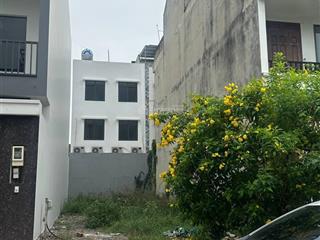 Giá tốt 9.6 tỷ mặt tiền d2 (16m) kdc nam long  90m2, trục đường đẹp nhất dự án