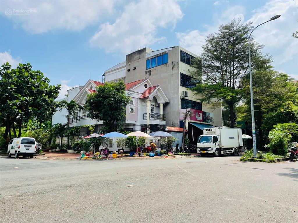 Giá tốt 9,6 tỷ mặt tiền d2 (16m) kdc nam long  90m2, trục đường đẹp dự án