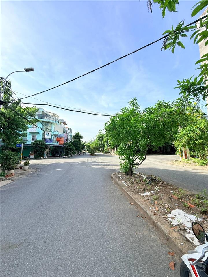 Bán đất mt trục chính đường 49 kdc 10 mẫu q2 cách ndt 100m 100m2 (5x20m) giá 14.5 tỷ tl mạnh