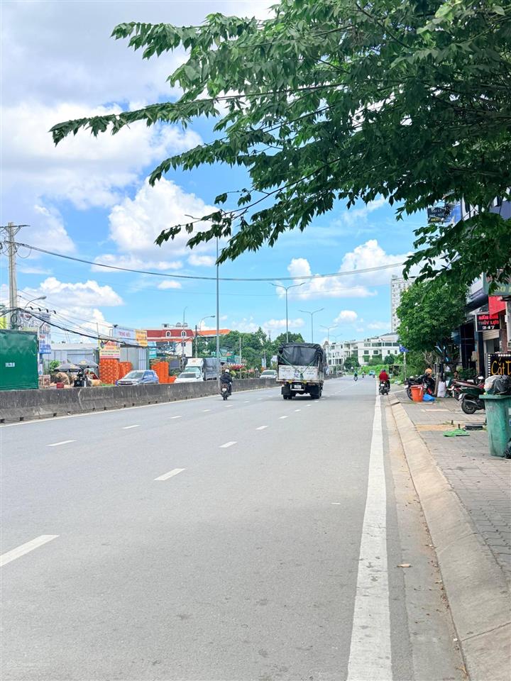 Kèo thơm mặt tiền kd liên phường rẻ hơn thị trường 2 tỷ 3 tầng giá chỉ 23.5 tỷ có thể nhận nhà ngay