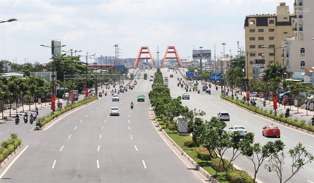Giảm 2,4 tỷ từ 9 tỷ về 7,6 tỷ rẻ khu giga mall bên sông hbc