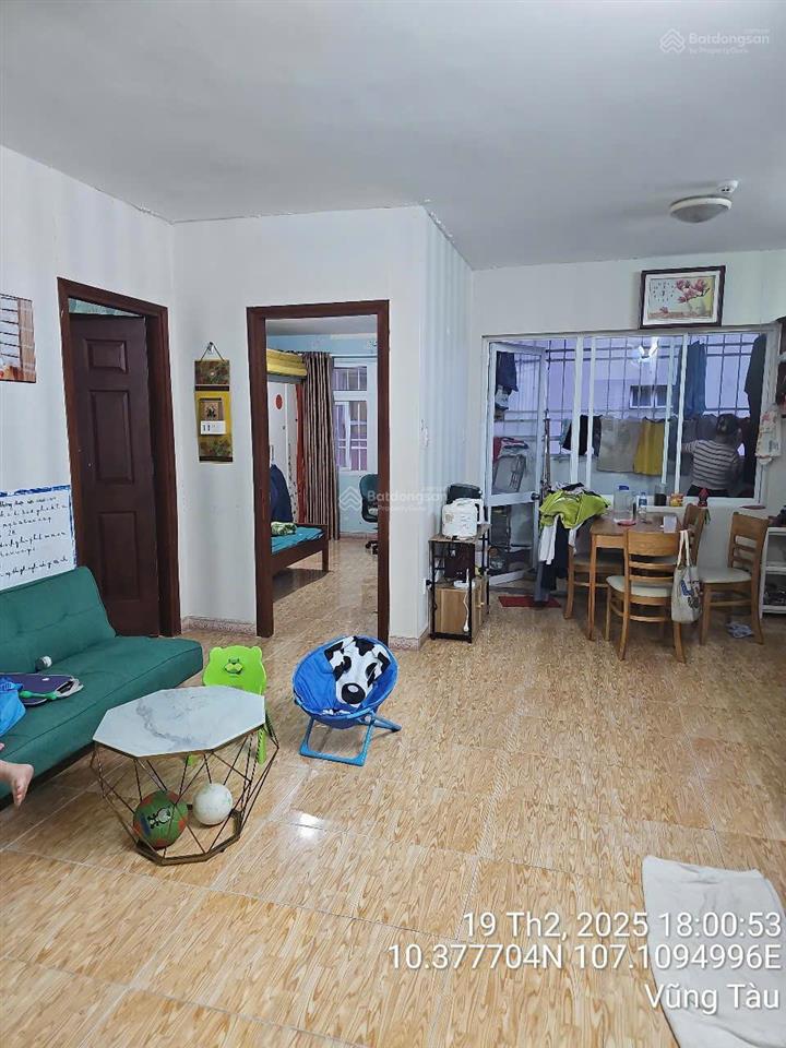 Bán nhanh căn hộ lakeside apartment dt 68,5m2, căn 2pn, giá 2,28 tỷ.  0989 460 ***